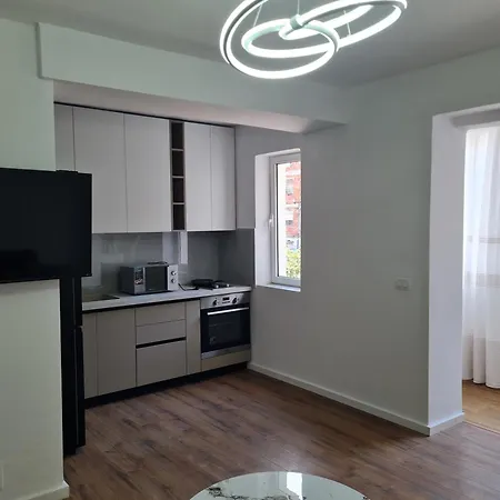 Louis Apartmán Tirana